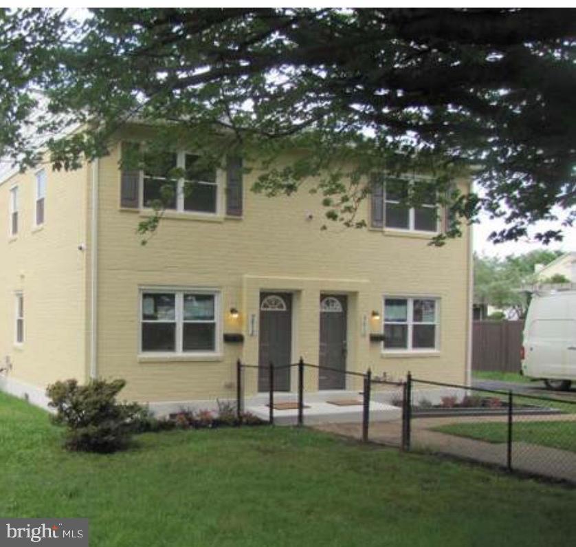 9812 Main St Property Photo 1