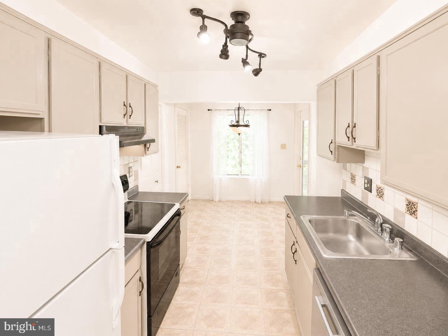 9553 Battery Heights Blvd #202 Property Photo 10