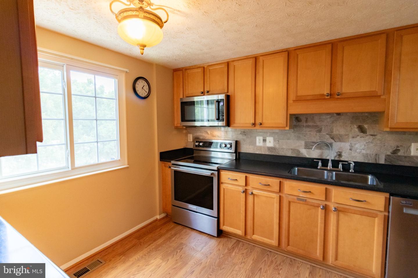 10273 Nantucket Ct Property Photo 8