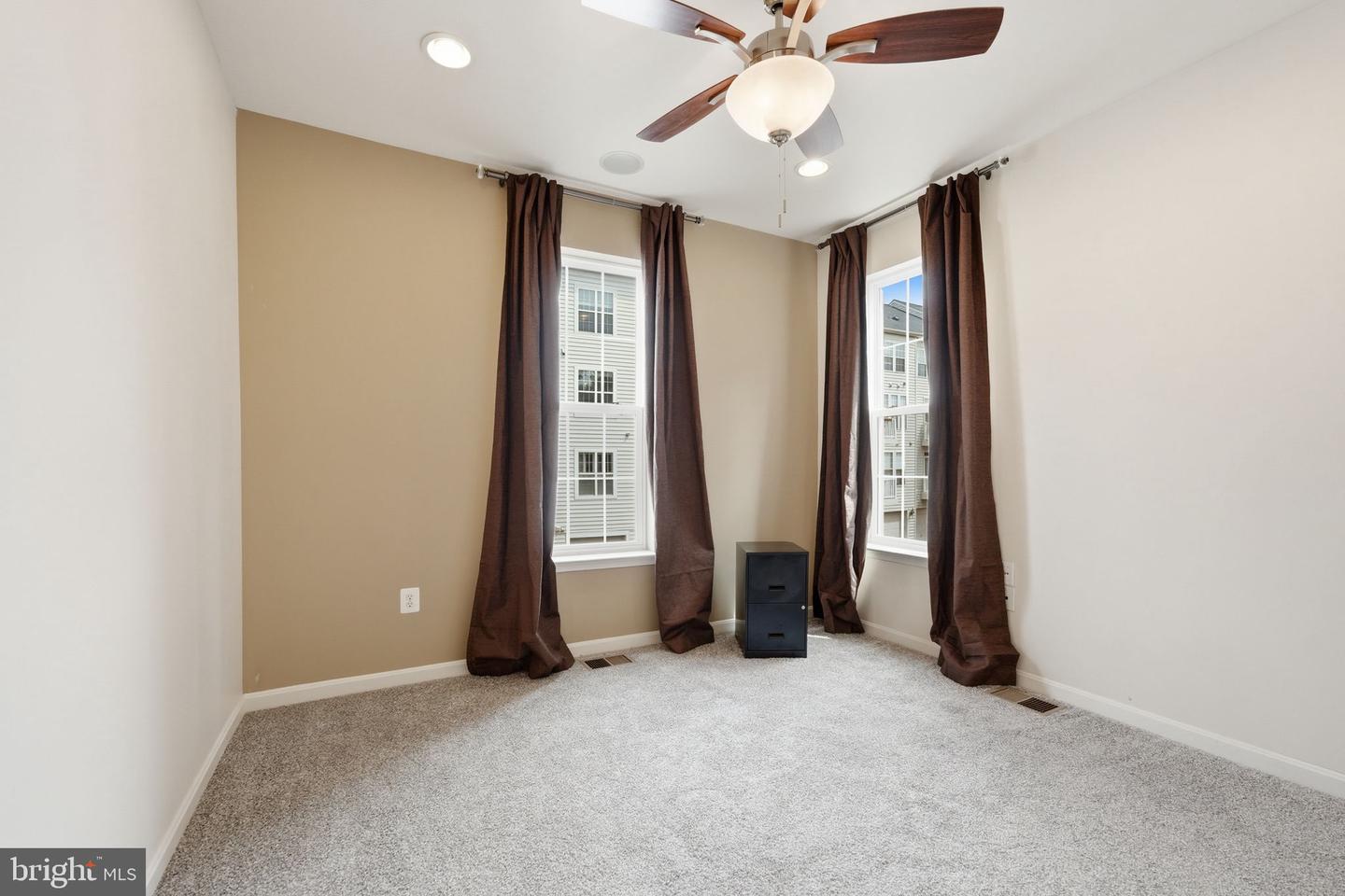 9504 Lee Ct Property Photo 22