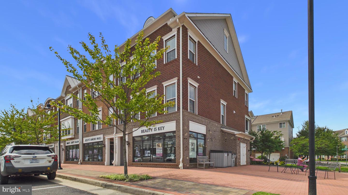 10068 MARKET ST Property Photo 1