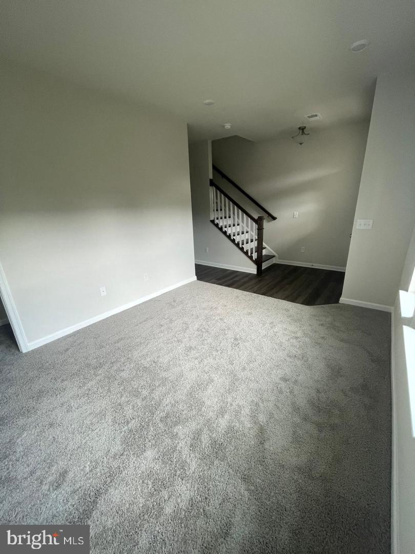 9389 Barnes Loop Property Photo 10