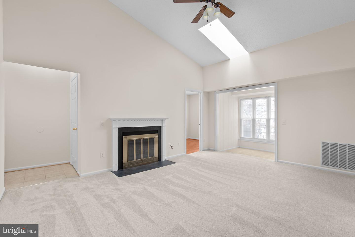 9250 Niki Place #302 Property Photo 6