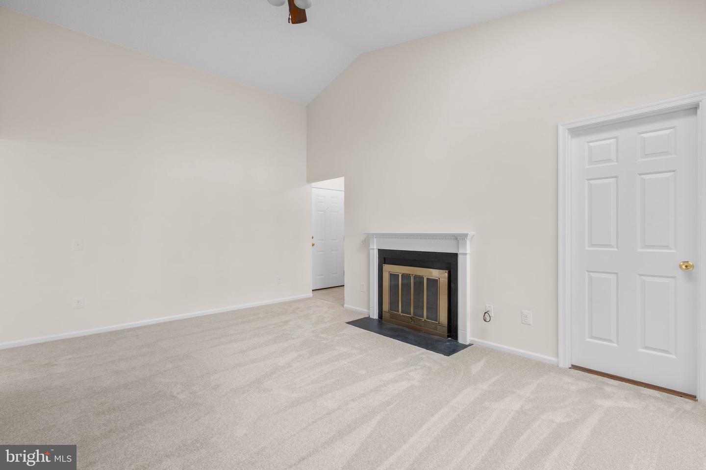 9250 Niki Place #302 Property Photo 9