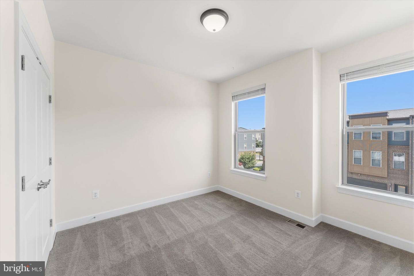 9862 Buchanan Loop Property Photo 33