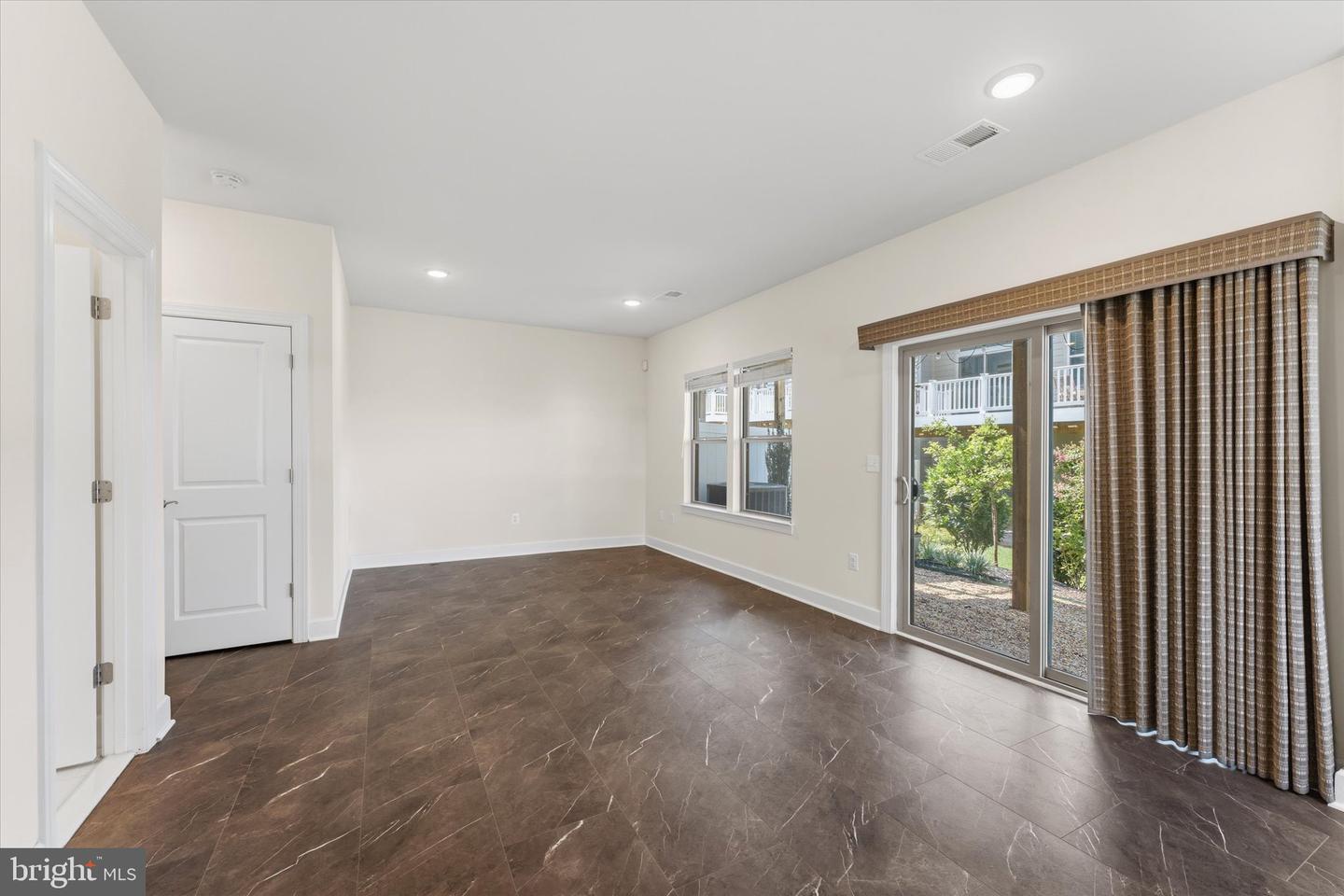 9862 Buchanan Loop Property Photo 41