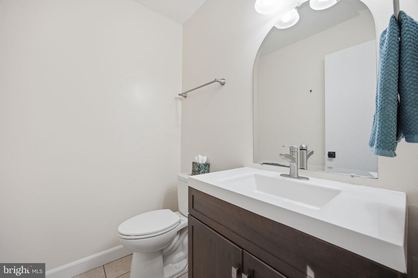 8650 Point Of Woods Dr Property Photo 13