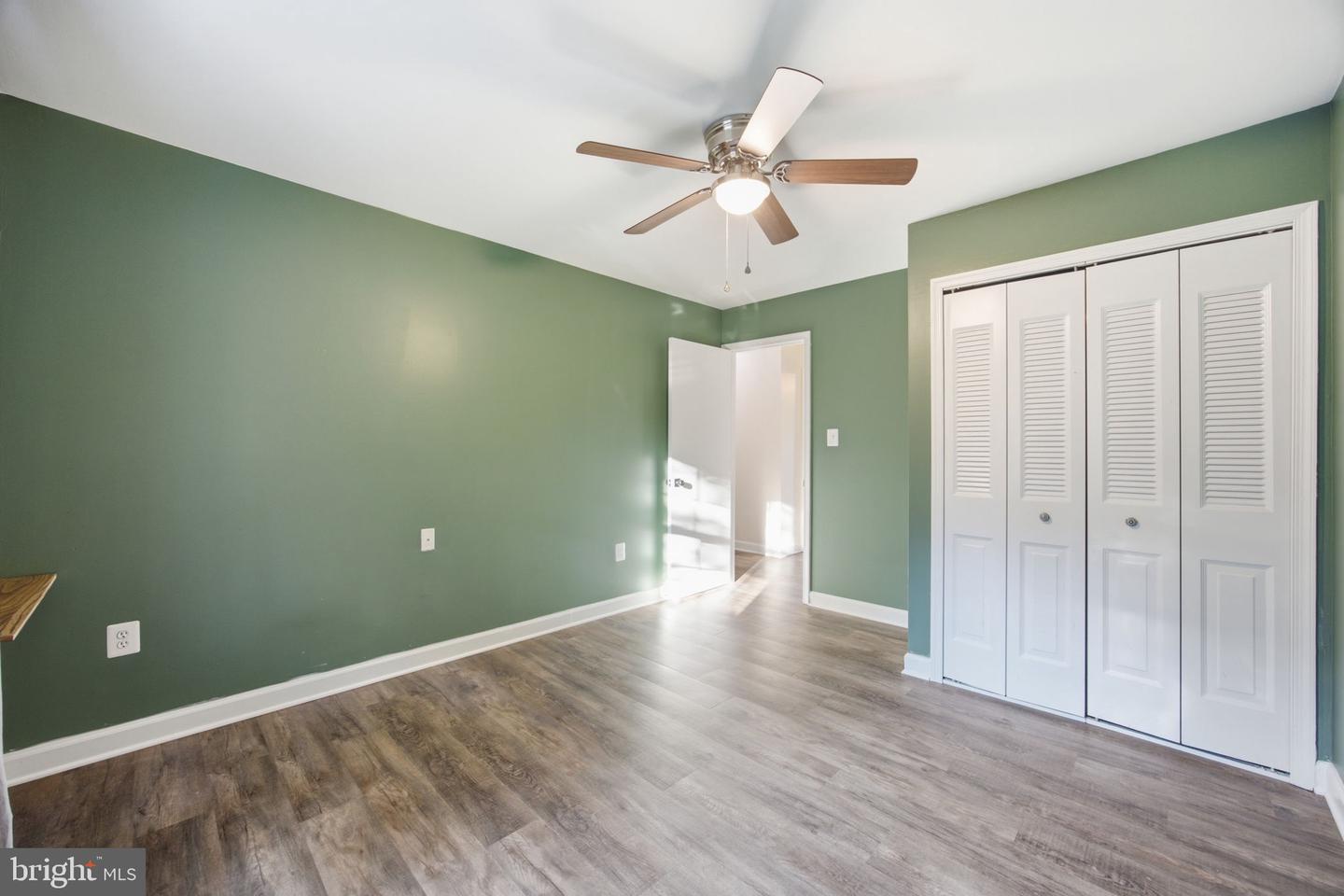 8650 Point Of Woods Dr Property Photo 30