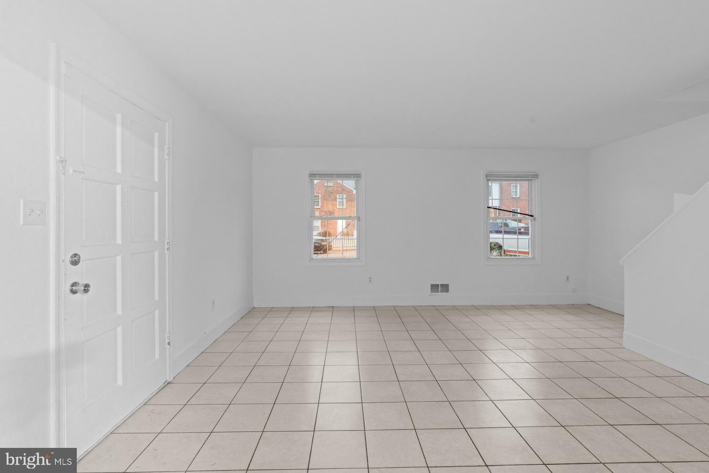 9827 Town Ln Property Photo 9