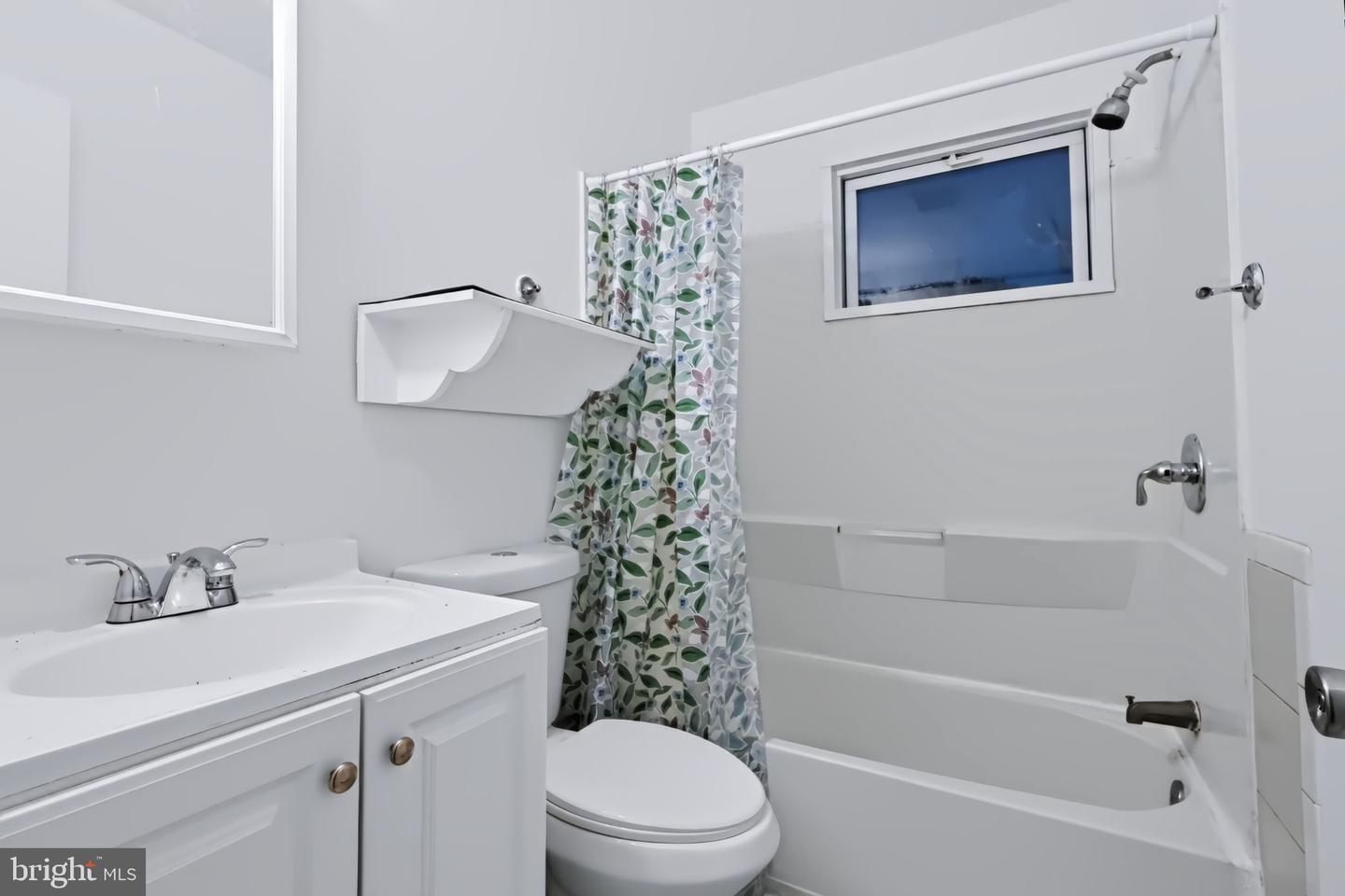 9827 Town Ln Property Photo 12