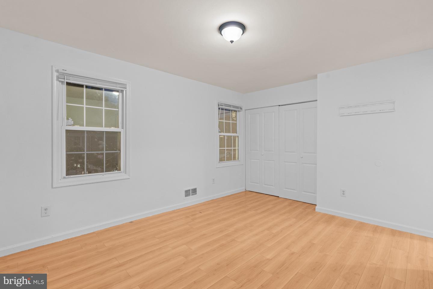 9827 Town Ln Property Photo 14