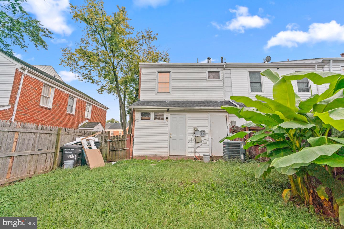 9827 Town Ln Property Photo 26