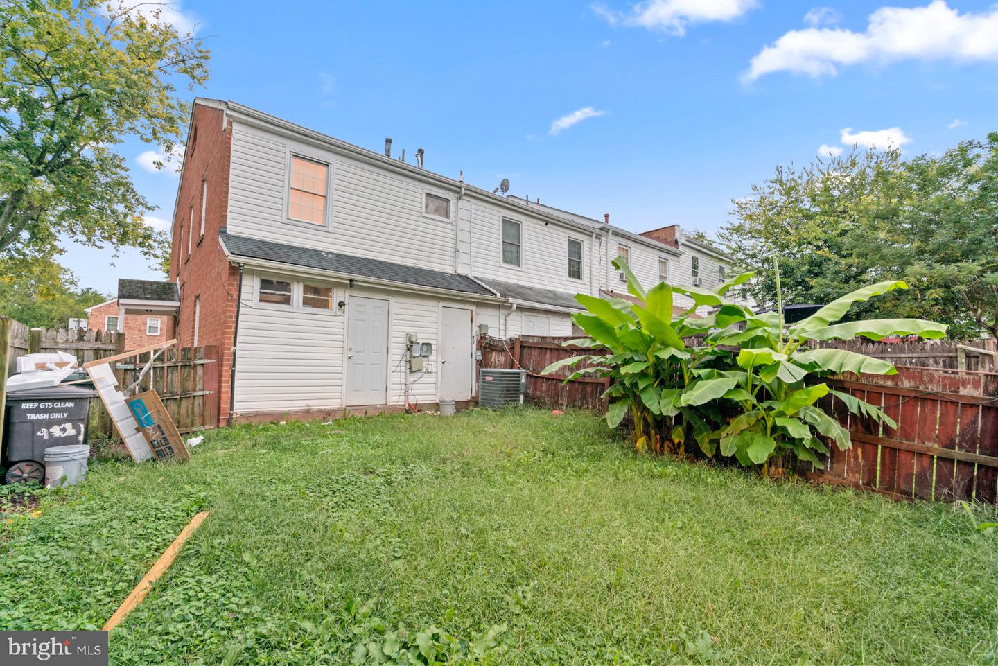 9827 Town Ln Property Photo 27