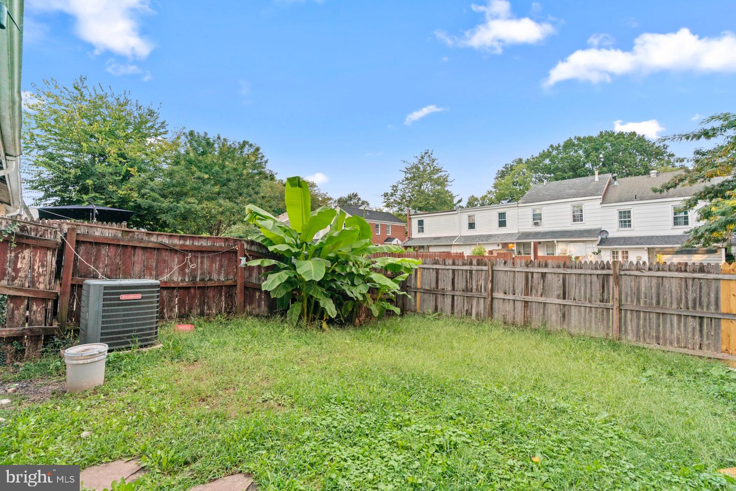 9827 Town Ln Property Photo 28