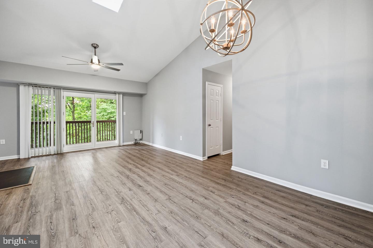8909 Sugarwood Ln #8909 Property Photo 7