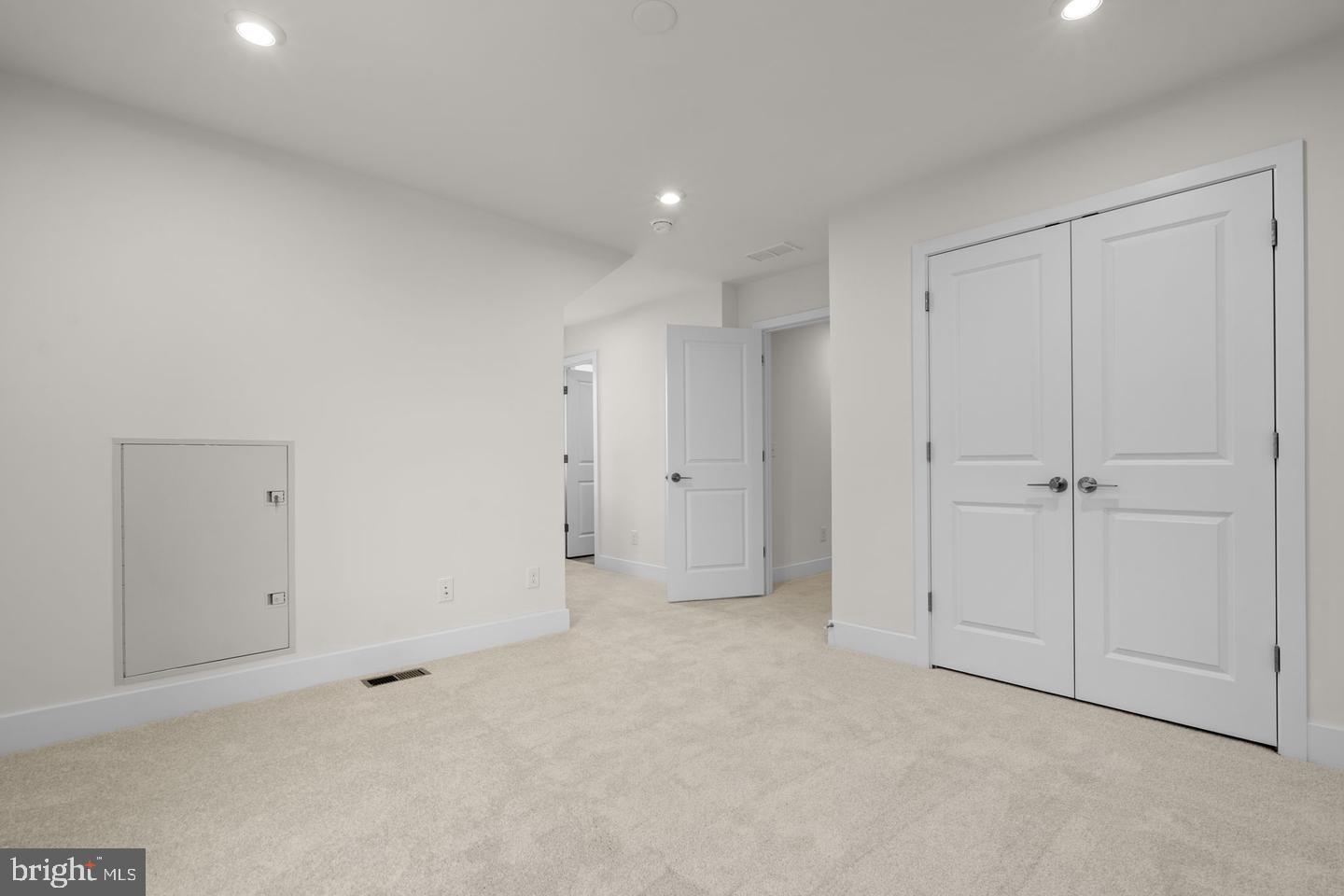 3 Grant Ave #taylor 28-r2 Property Photo 16