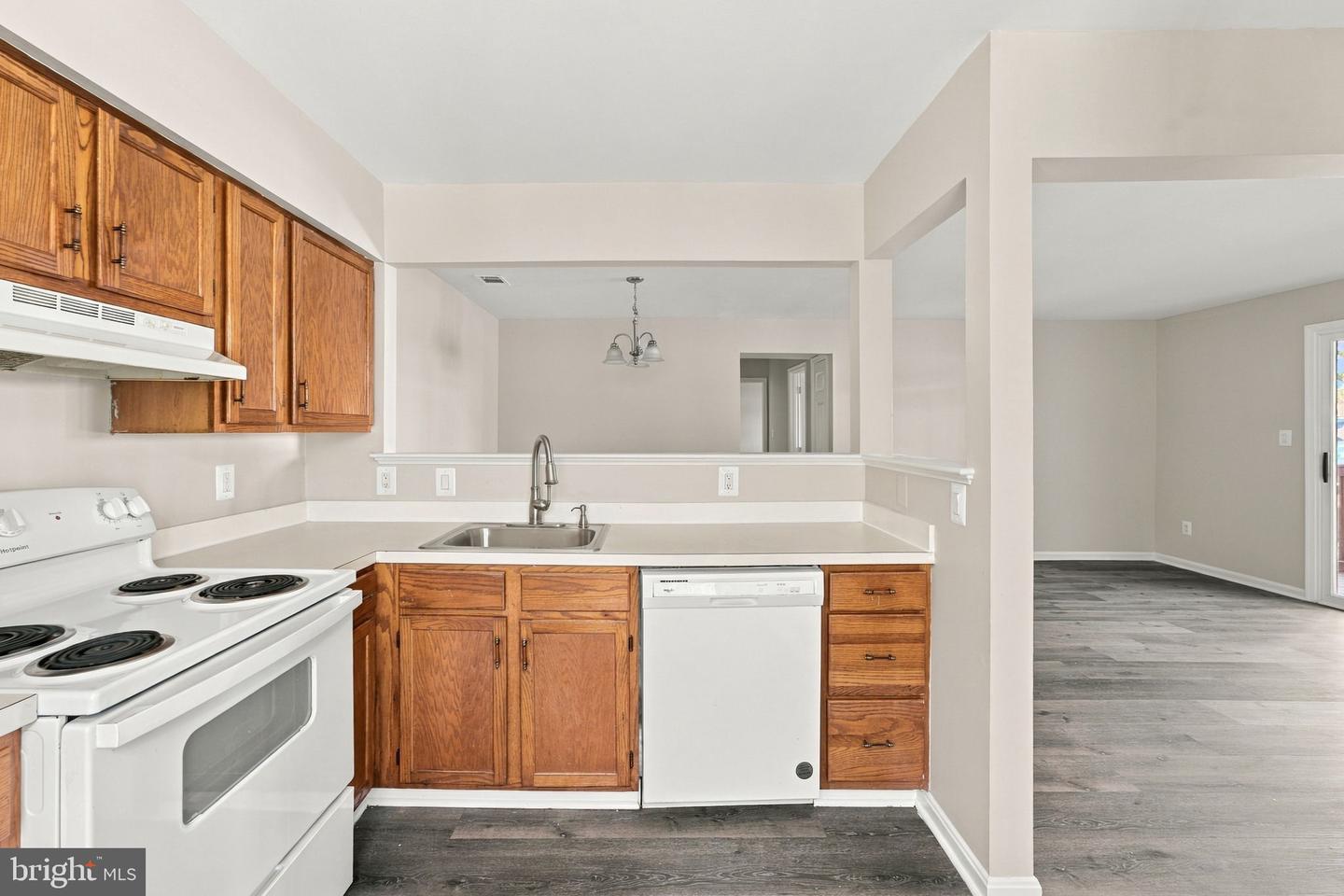 9454 Scarlet Oak Dr Property Photo 10