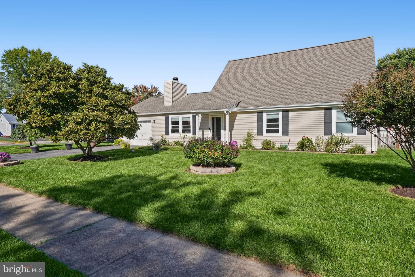 10137 Grist Mill Ct Property Photo 1