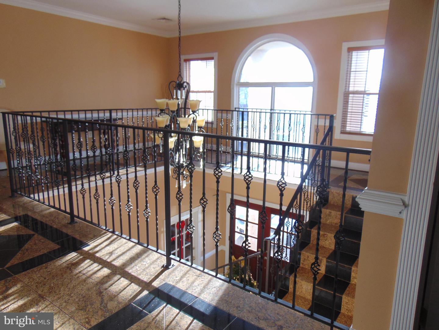 9202 Venture Ct Property Photo 2