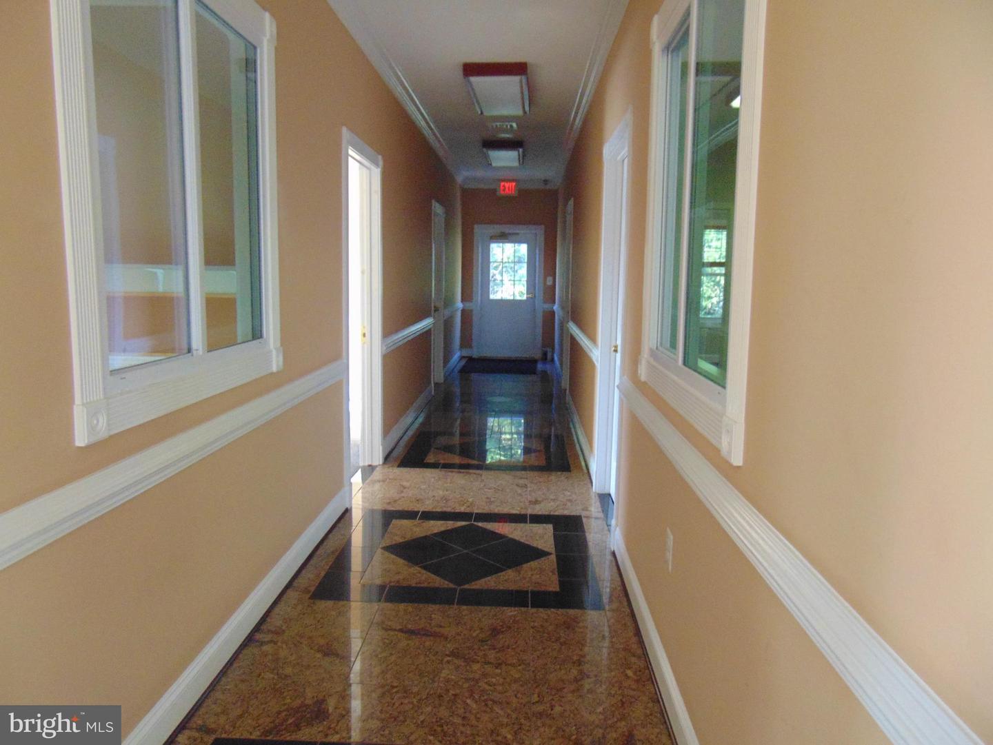 9202 Venture Ct Property Photo 3