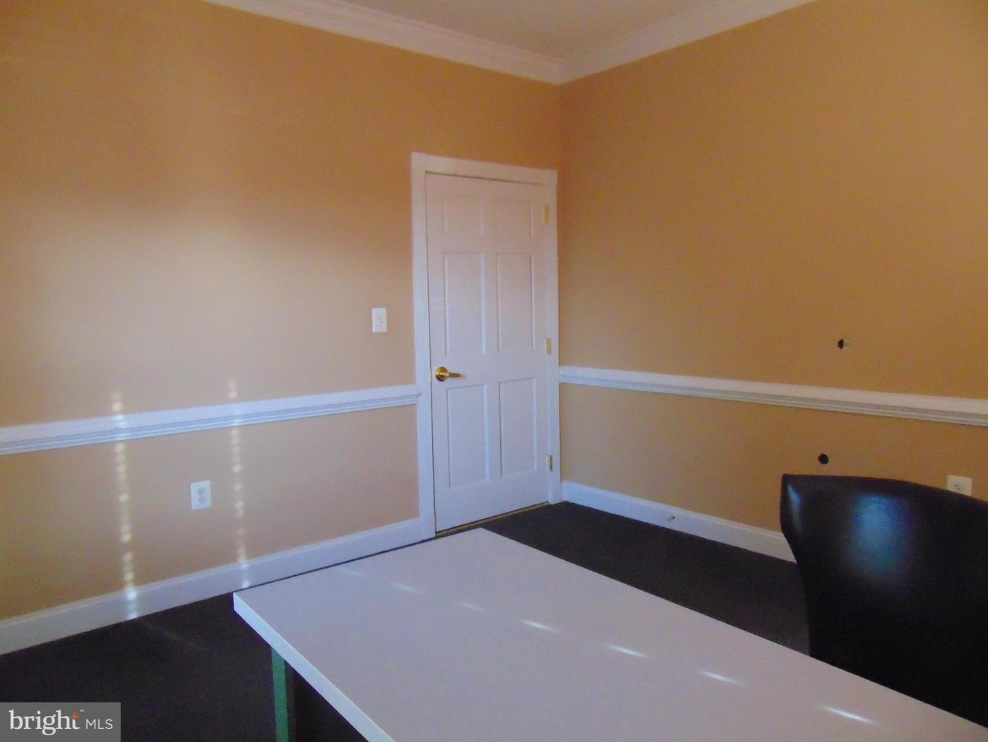9202 Venture Ct Property Photo 14
