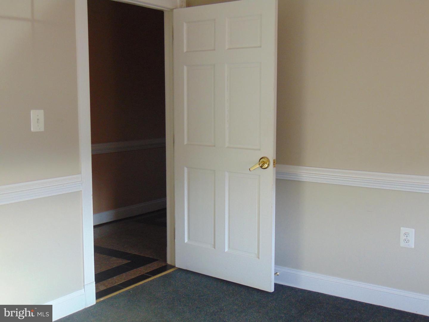 9202 Venture Ct Property Photo 18