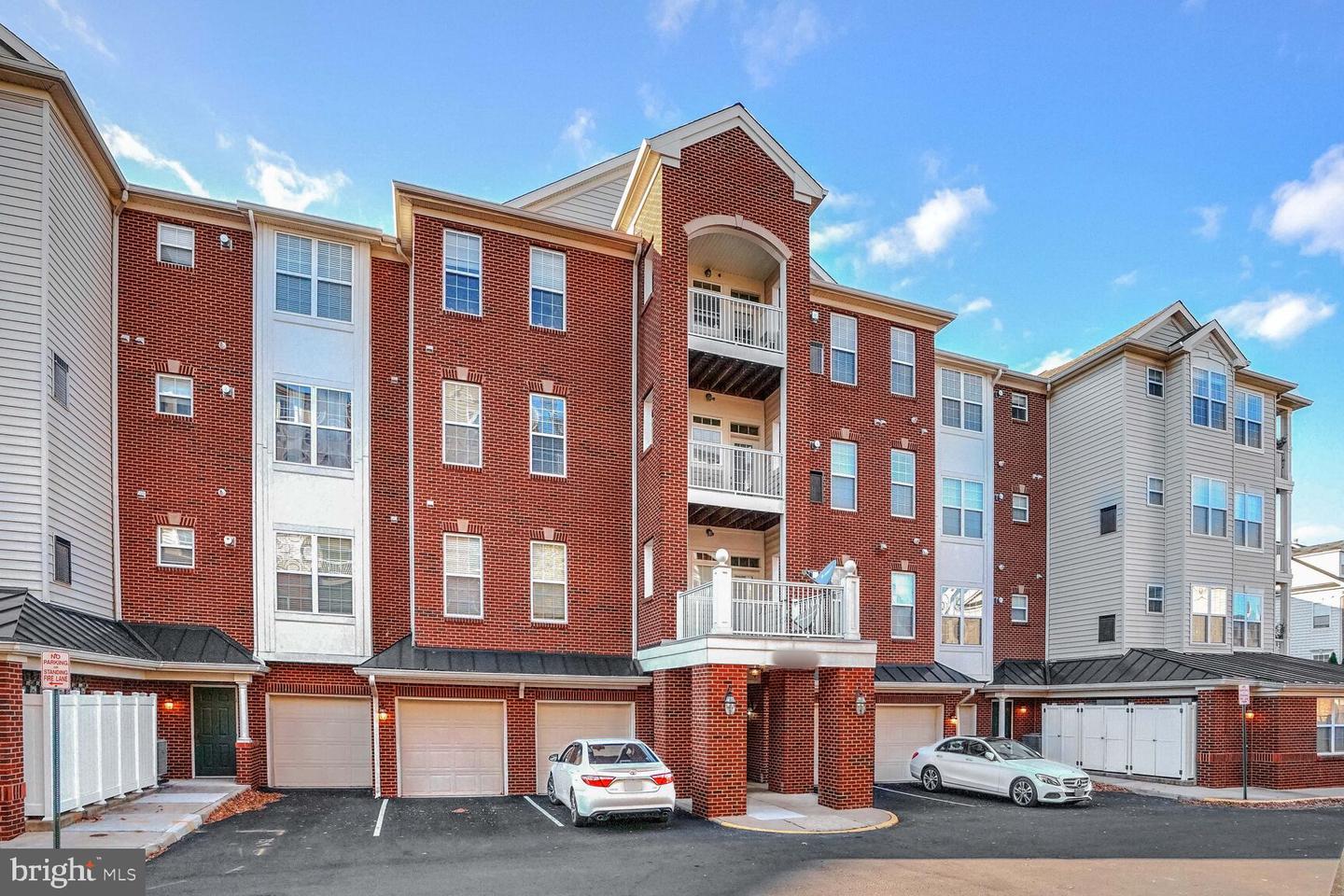 9724 Holmes Pl #unit 303 Property Photo