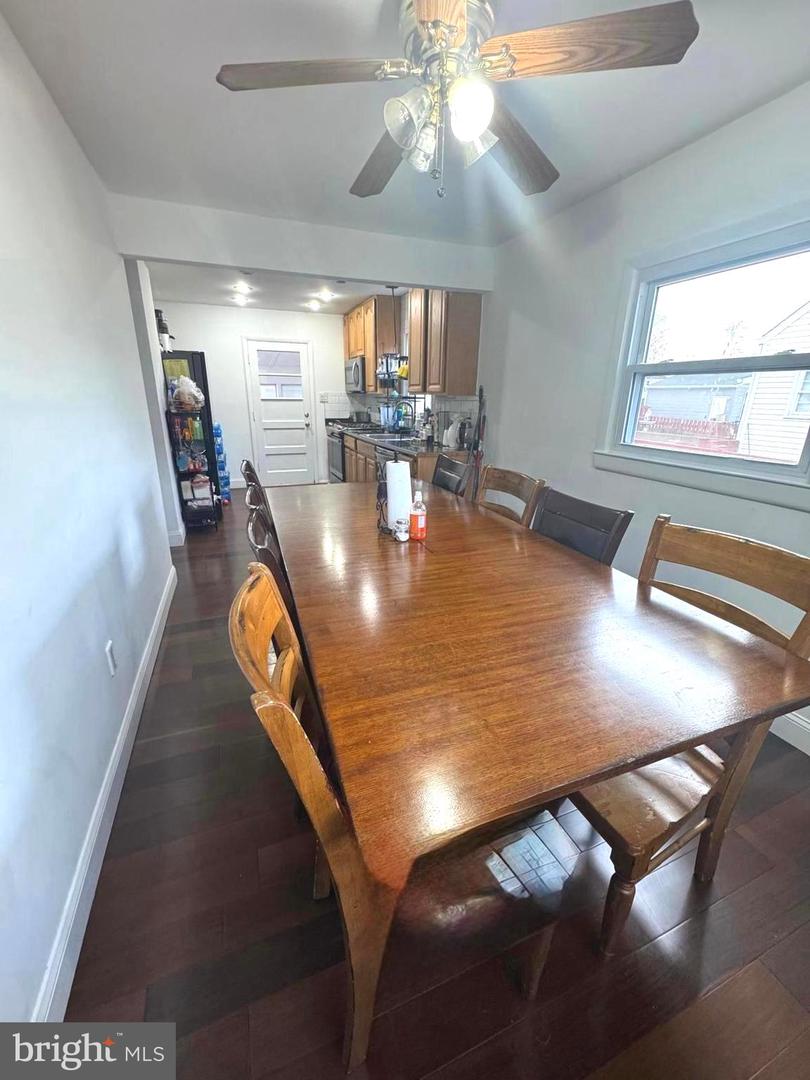 107 Luxor St Property Photo 7