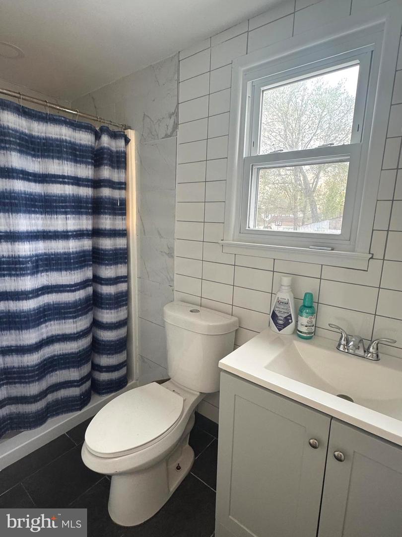 107 Luxor St Property Photo 12