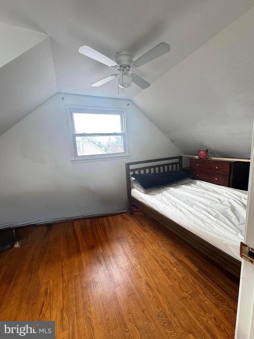 107 Luxor St Property Photo 14