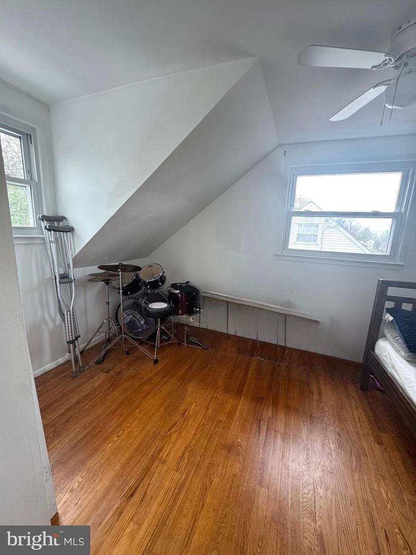 107 Luxor St Property Photo 15