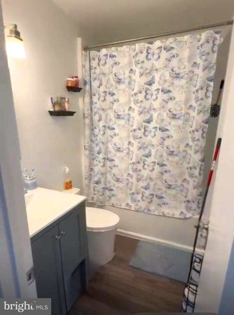 107 Luxor St Property Photo 16