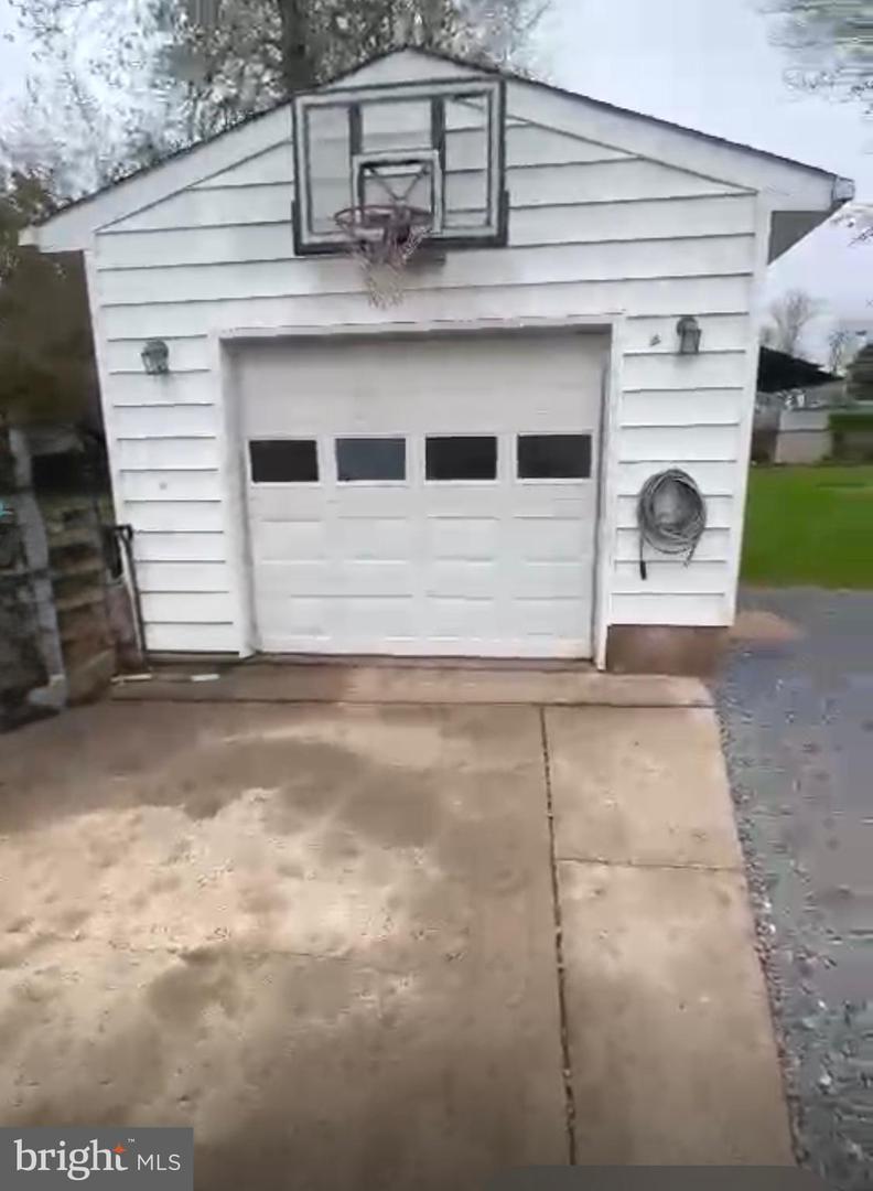 107 Luxor St Property Photo 24