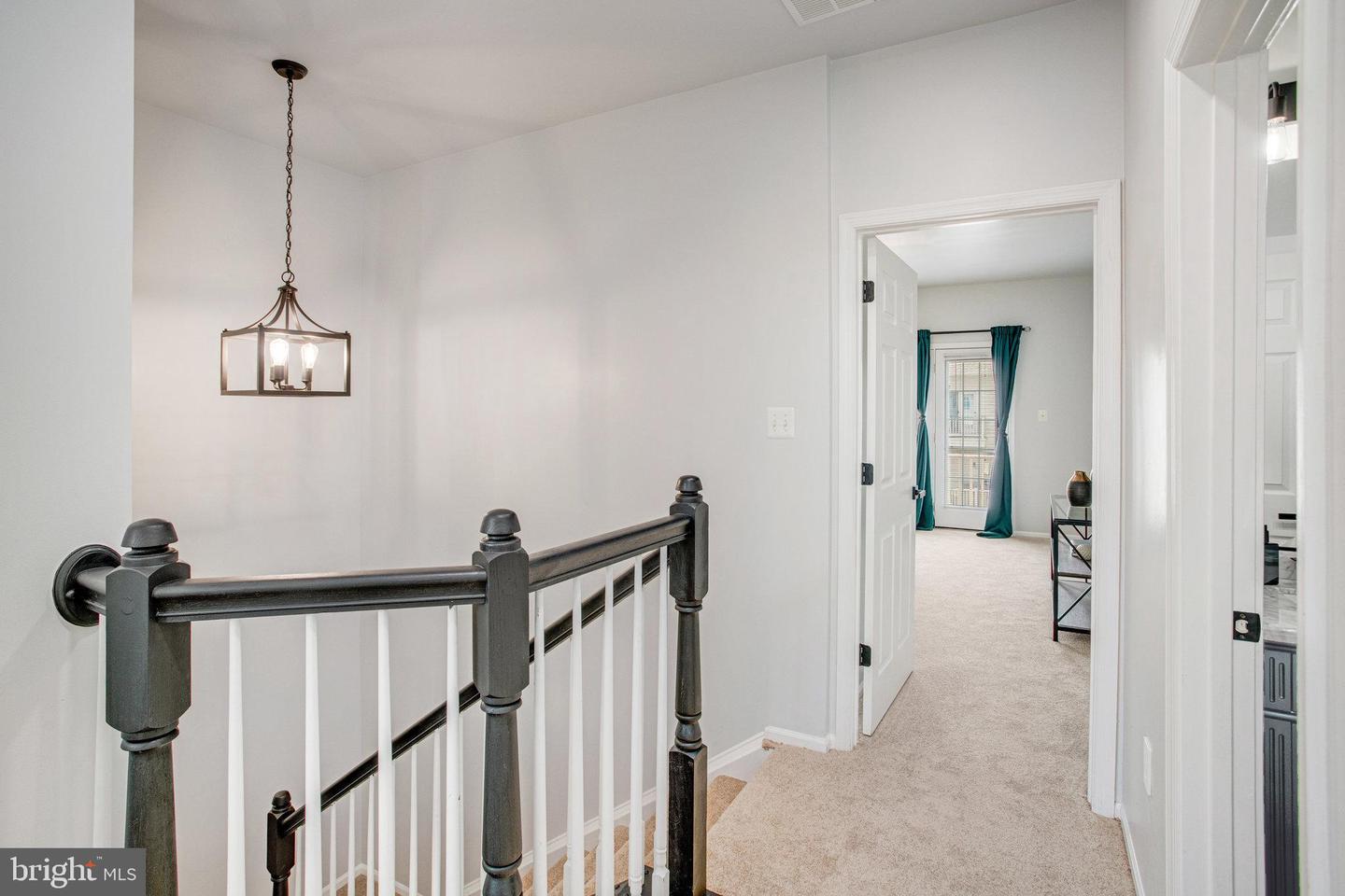 9511 Walker Way Property Photo 16