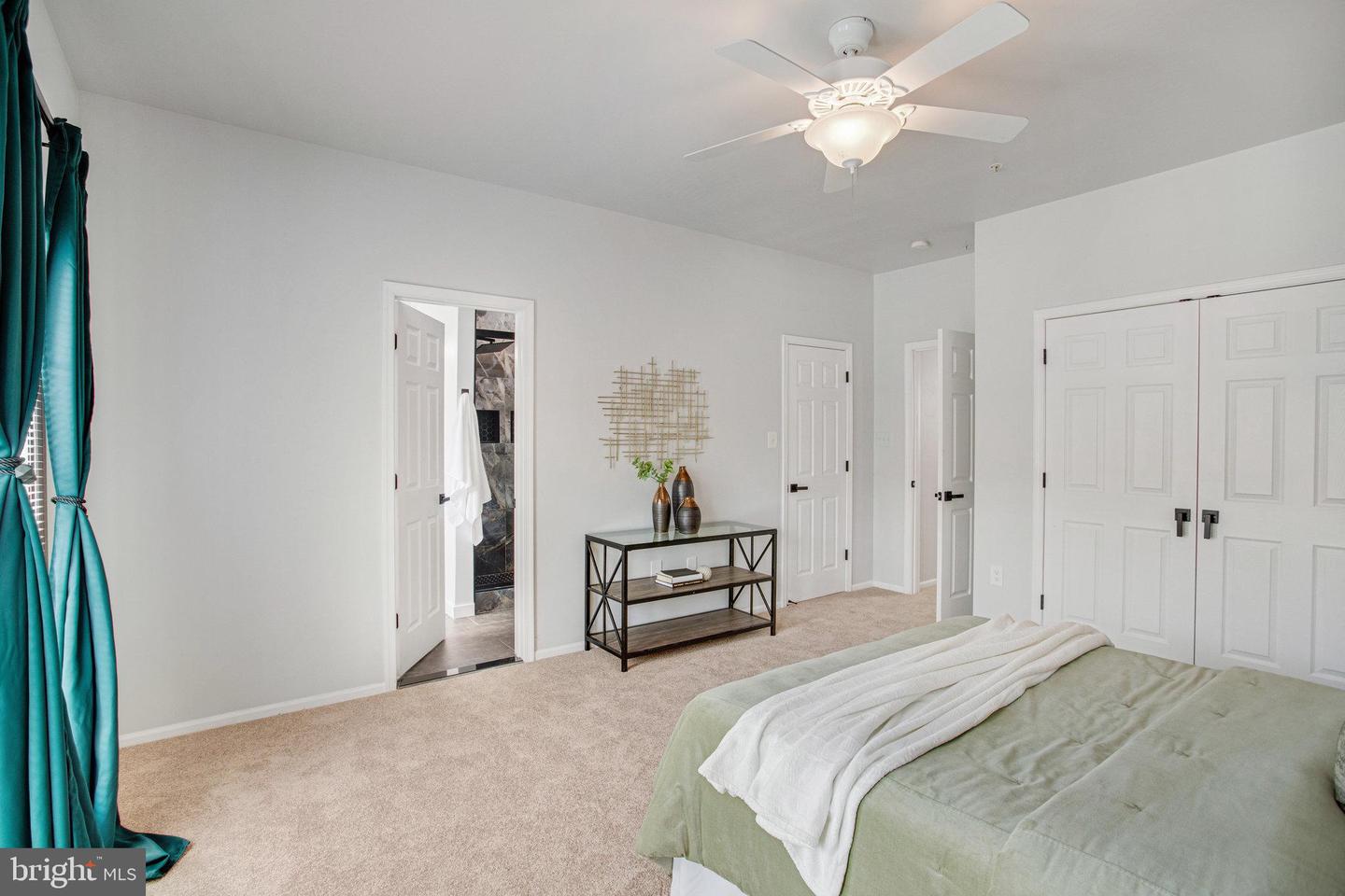 9511 Walker Way Property Photo 19