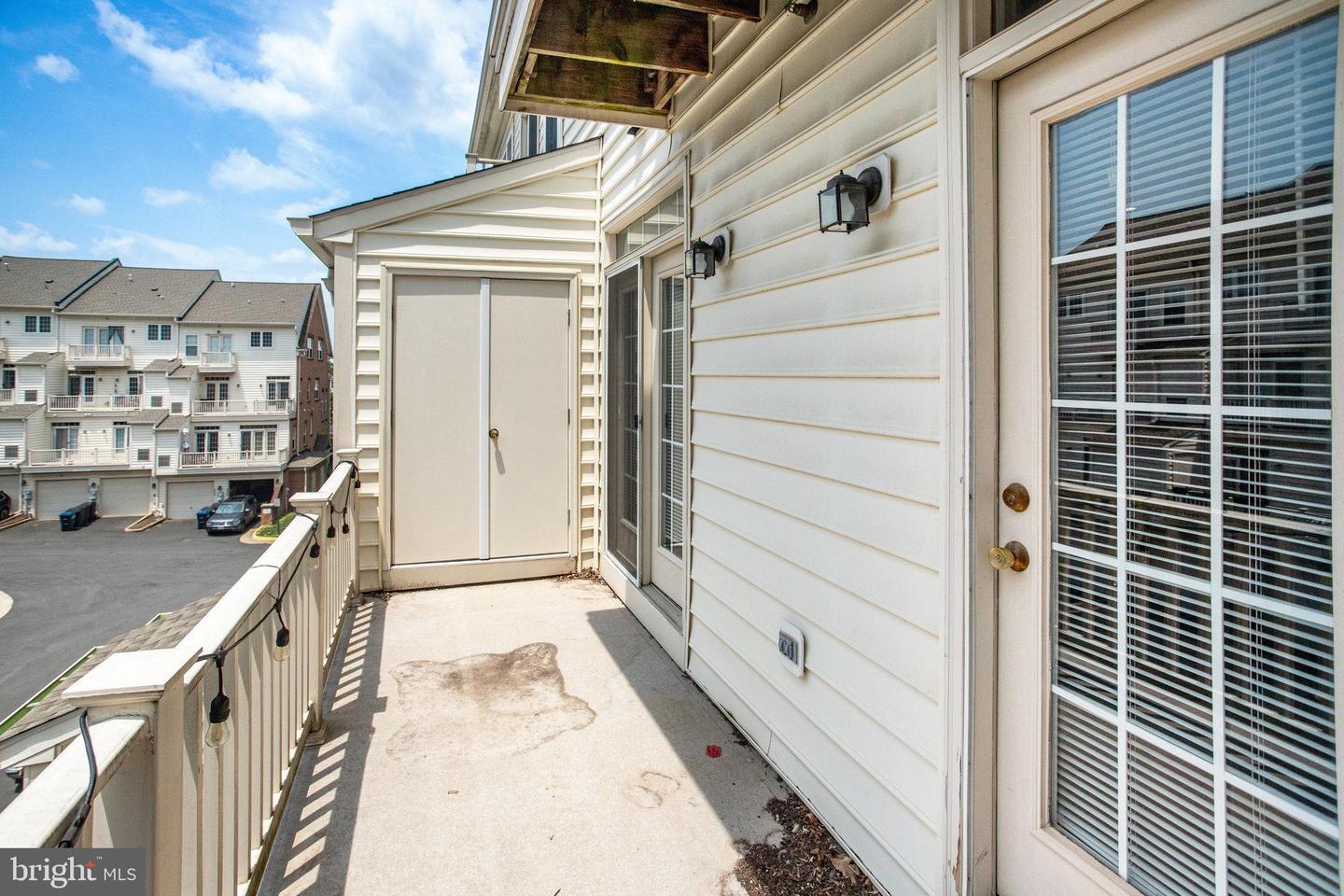 9511 Walker Way Property Photo 33