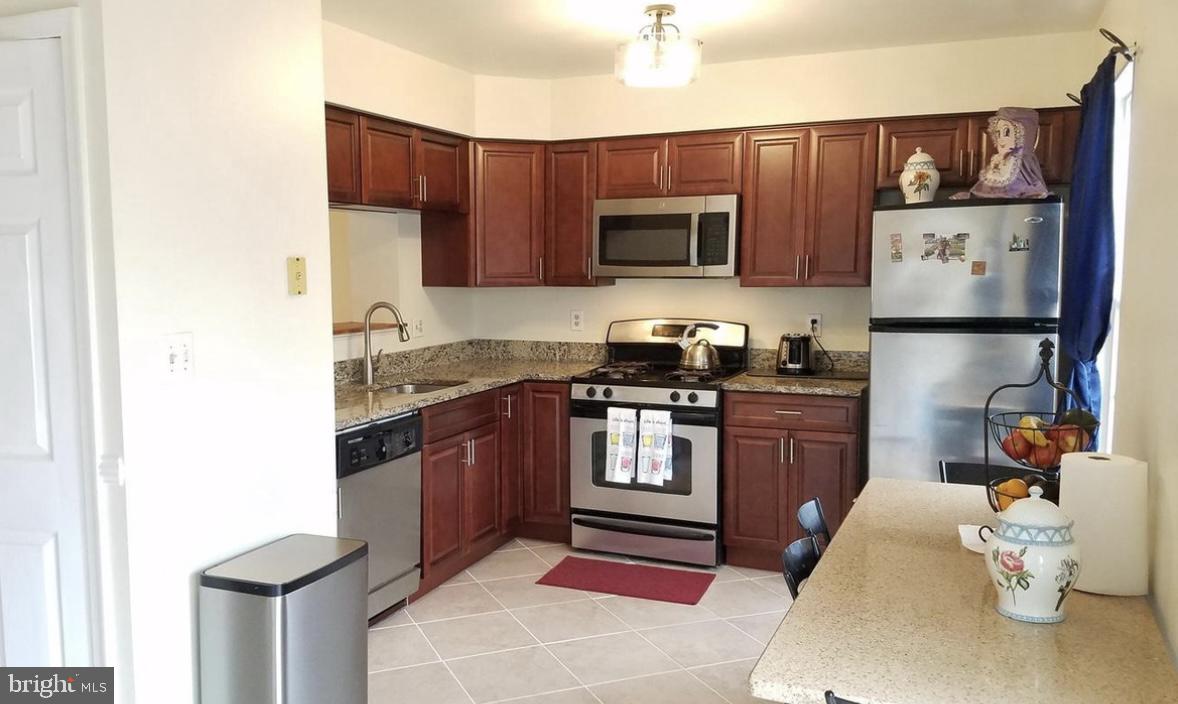 9212 Andrew Dr Property Photo 4