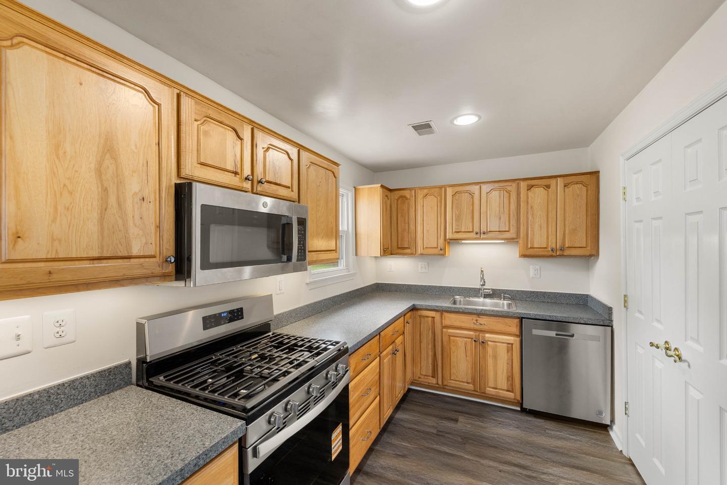168 Manassas Dr Property Photo 8