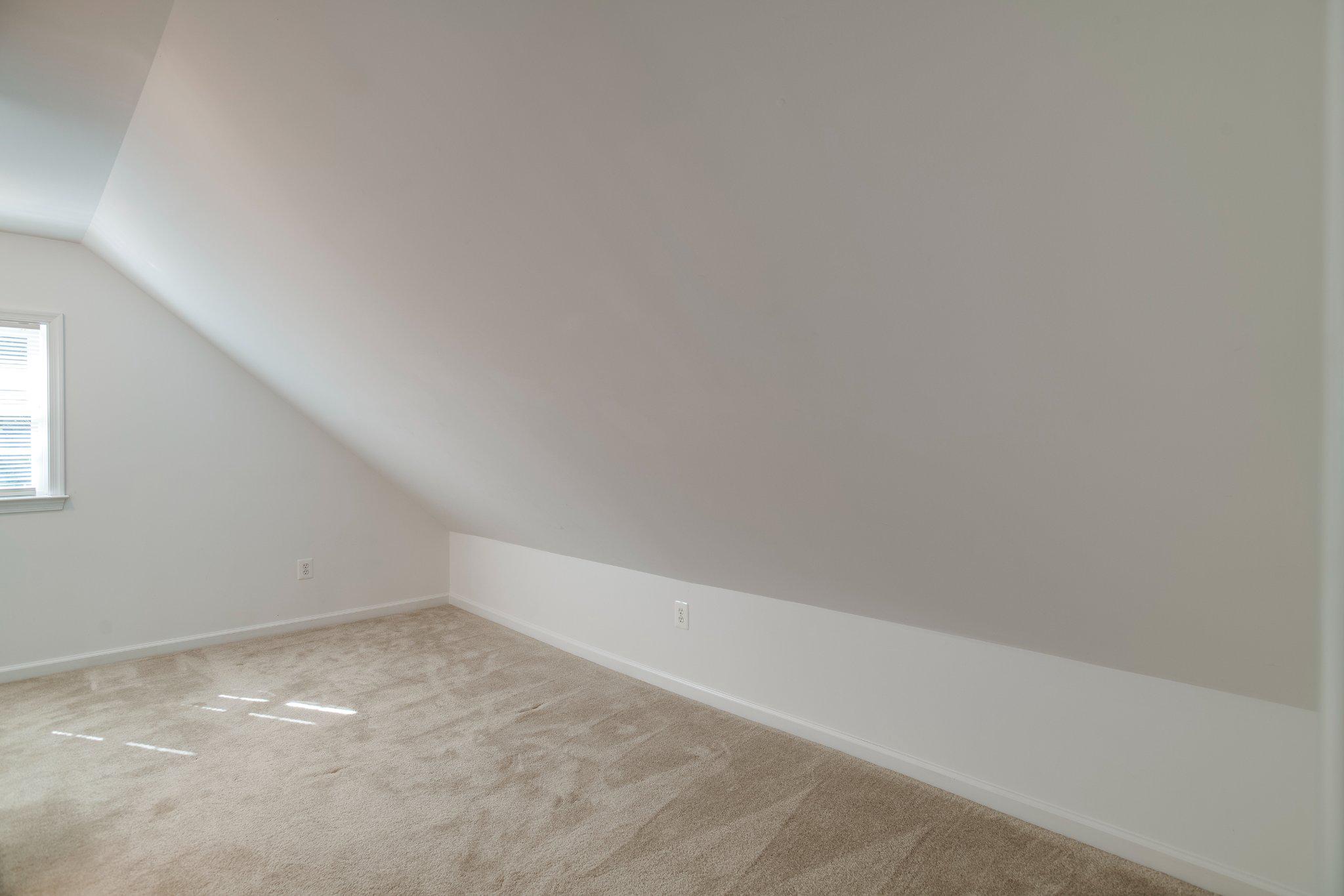 192 Cabbel Dr Property Photo 14