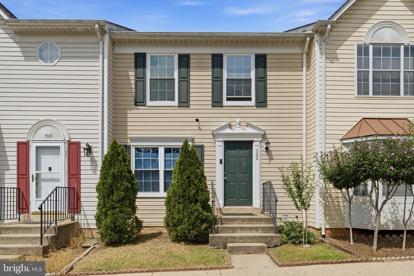 302 Moseby Ct Property Photo 1