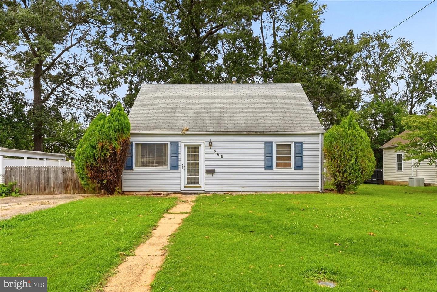 268 Moseby Dr Property Photo 1