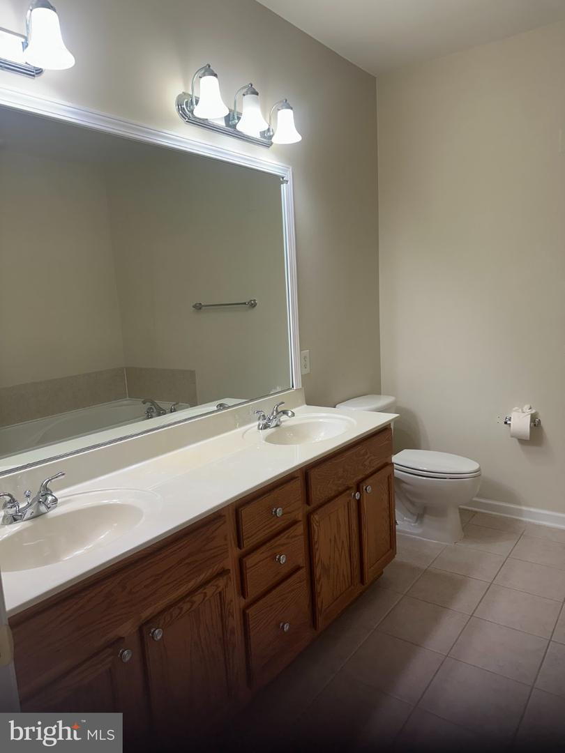 9712 Handerson Pl #102 Property Photo 8