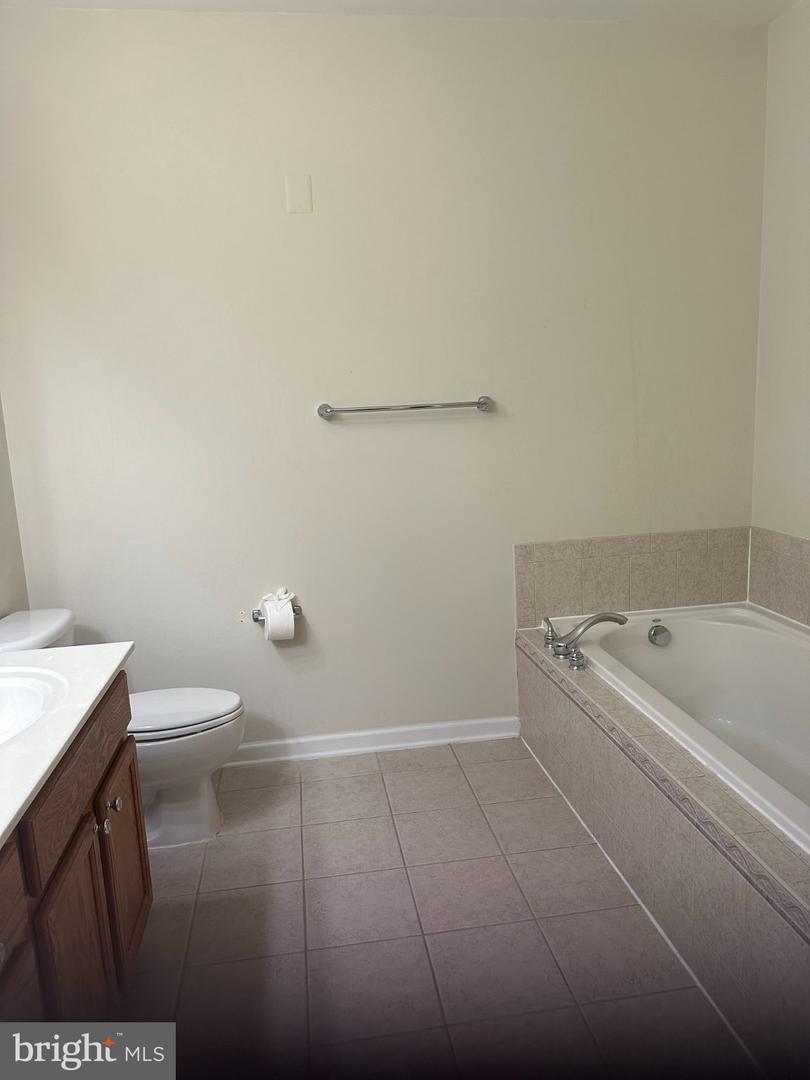 9712 Handerson Pl #102 Property Photo 10