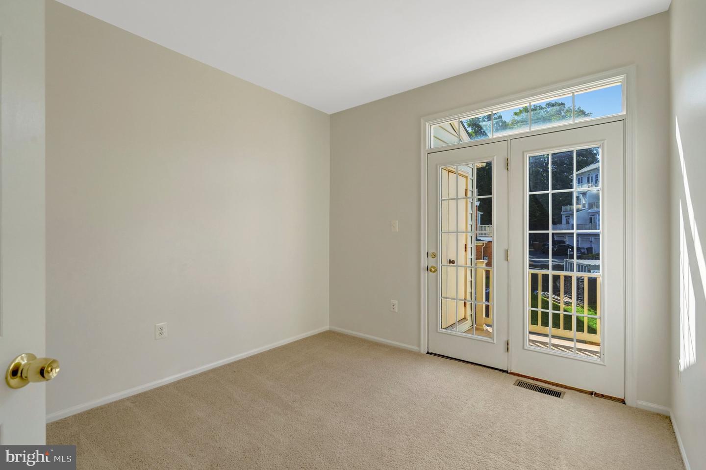 9544 Walker Way Property Photo 17