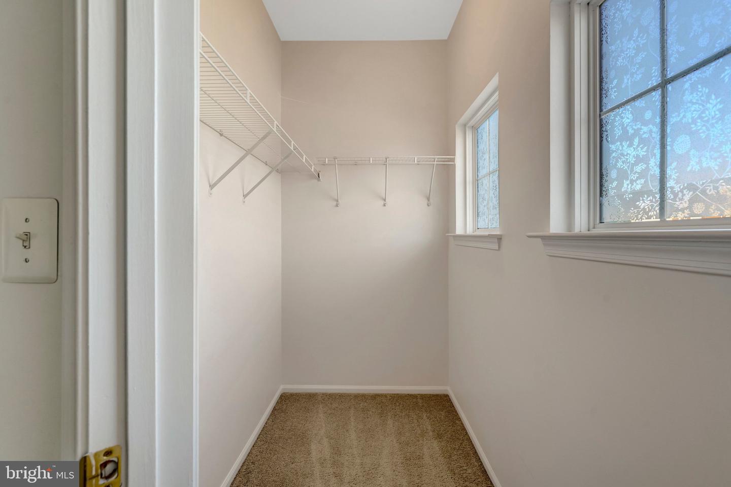 9544 Walker Way Property Photo 26