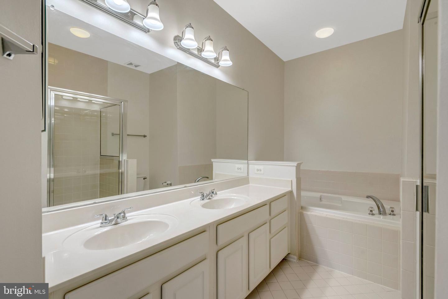 9544 Walker Way Property Photo 30