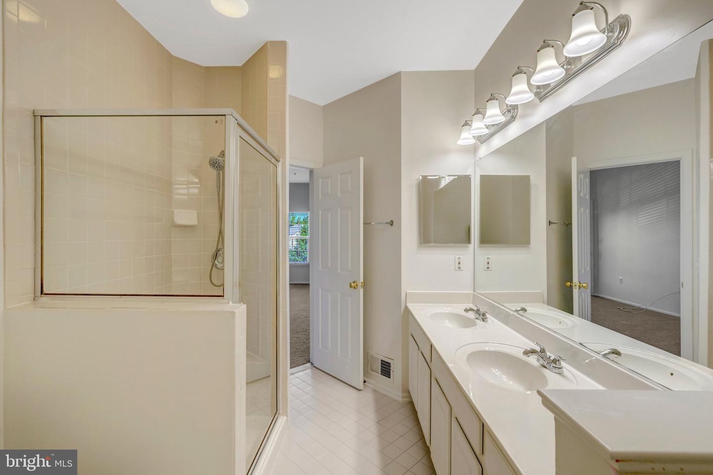9544 Walker Way Property Photo 32
