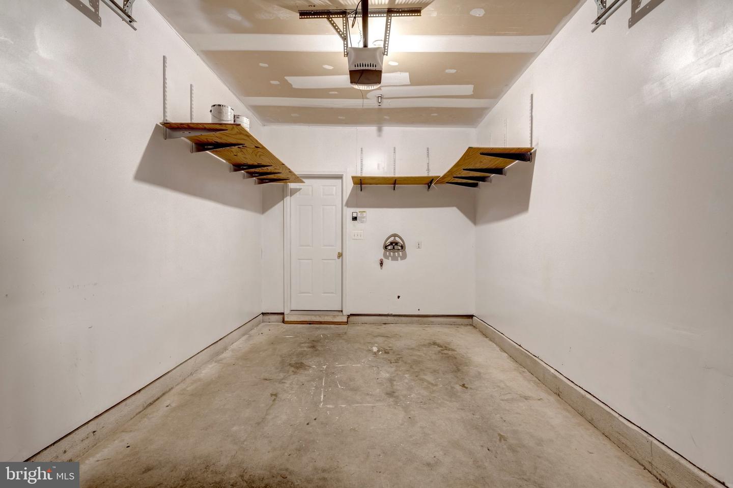 9544 Walker Way Property Photo 36