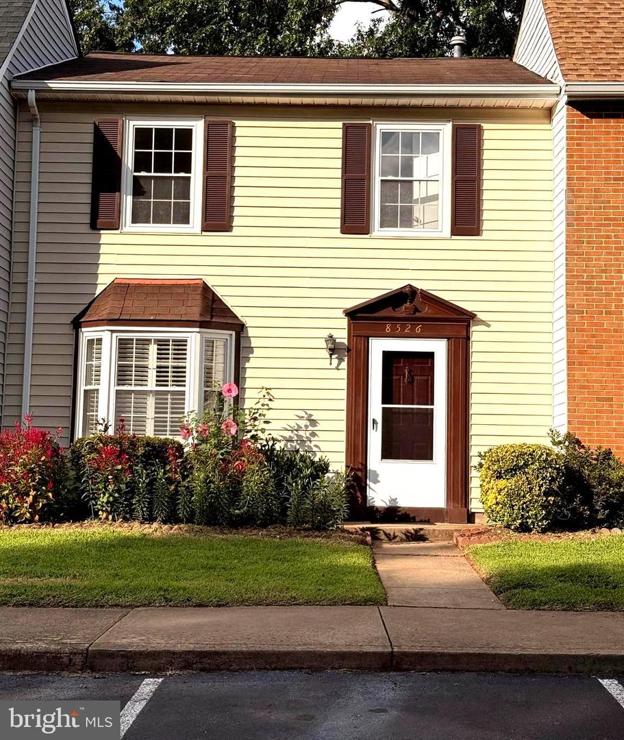 8526 Englewood Ct Property Photo 1