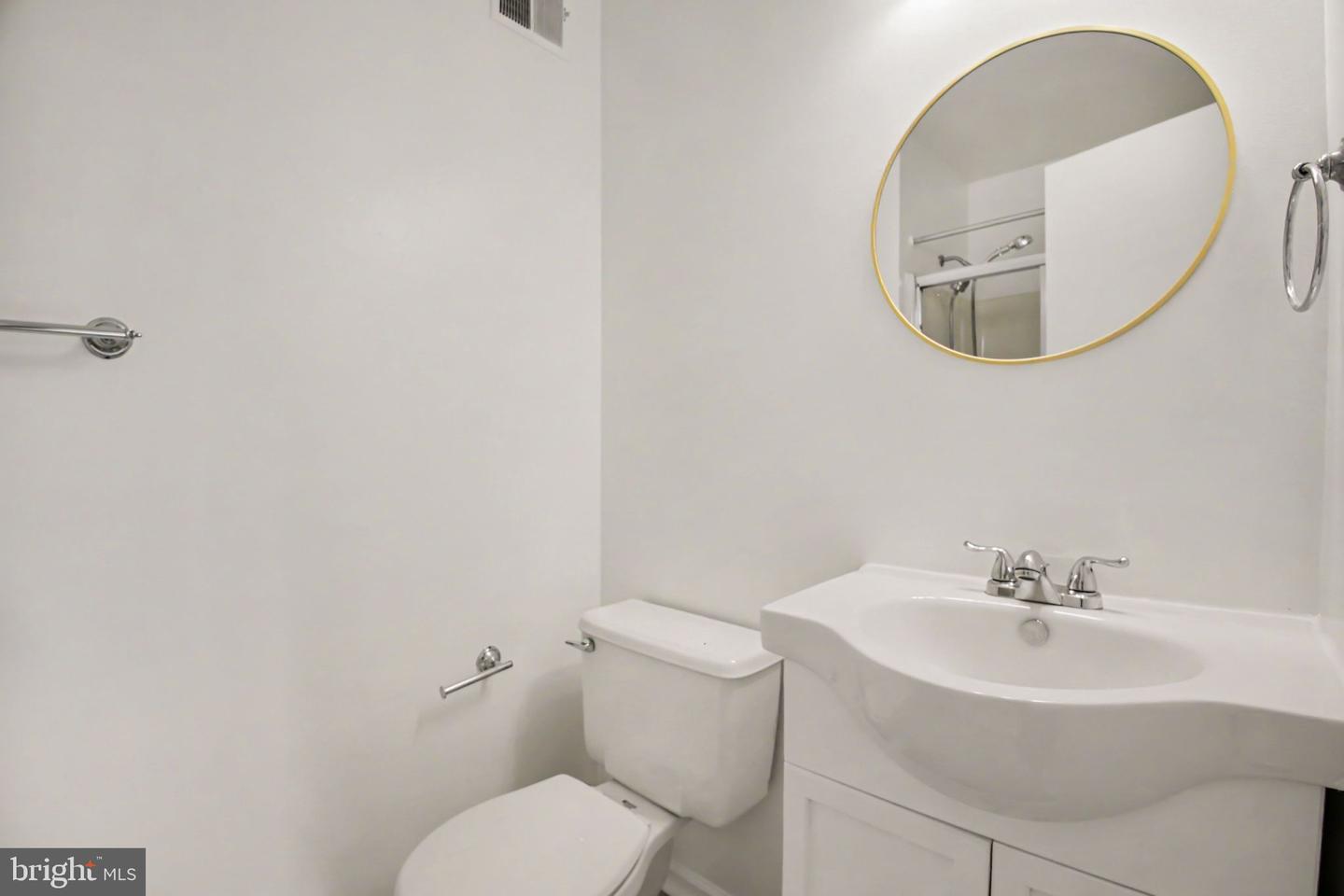 8526 Englewood Ct Property Photo 20